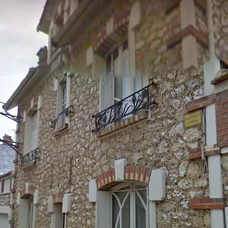 Dans Meuliere D'architecte * Provins