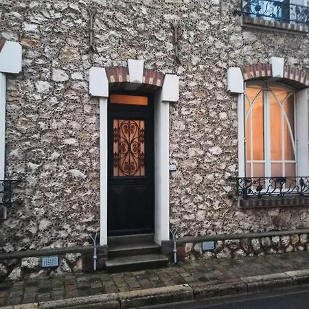 Apartment Dans Meuliere D'architecte