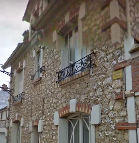 Dans Meuliere D'architecte * Provins