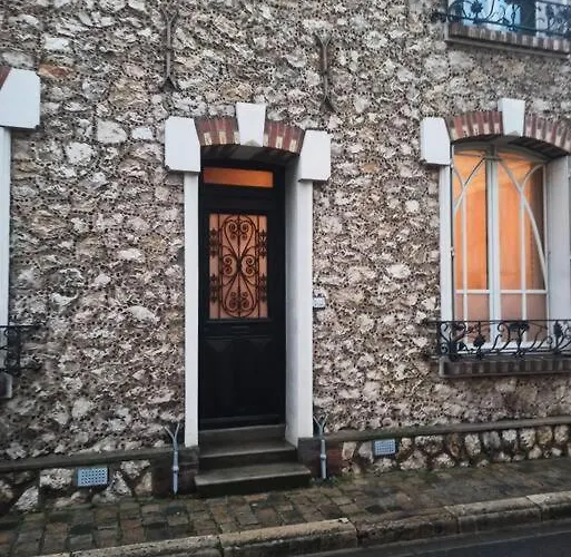 Apartamento Dans Meuliere D'architecte